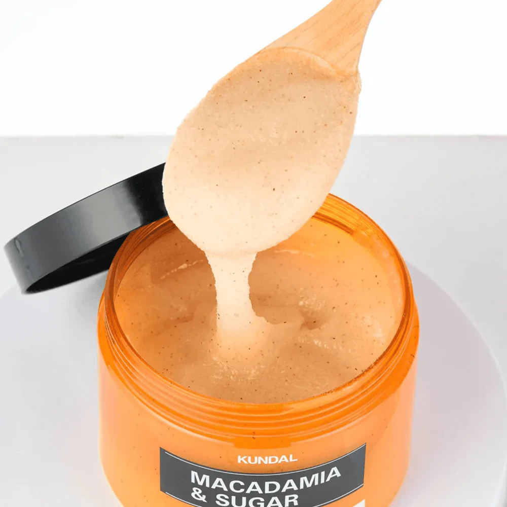 KUNDAL Macadamia & Sugar Body Scrub White Musk – Απολεπιστικό Σώματος με Ζάχαρη & Macadamia - Image 4